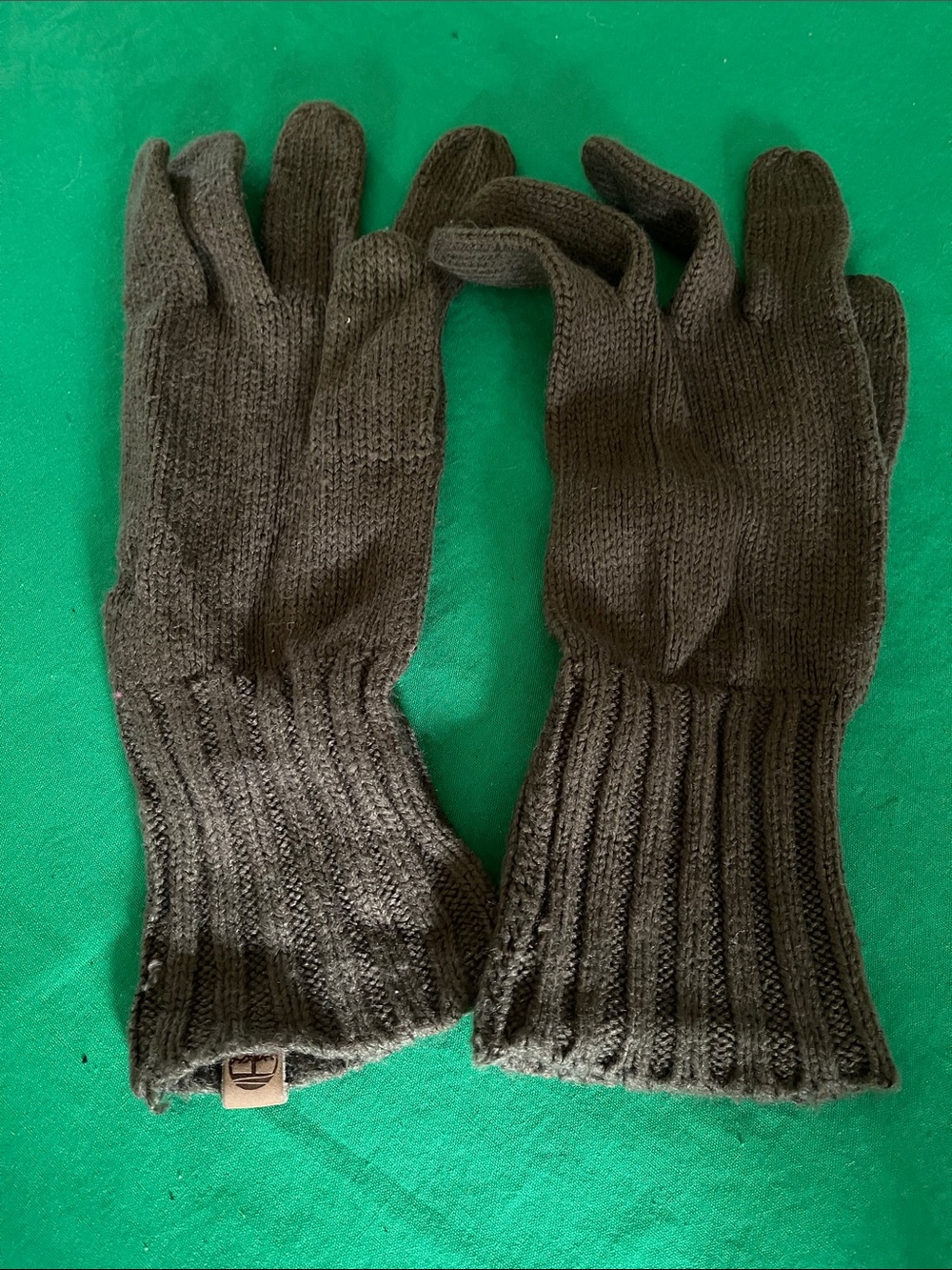 Men's Dark Brown Knit Gloves - Classic Winter Accessory